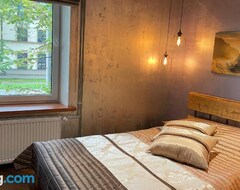 Tüm Ev/Apart Daire Brivibas Residence - Stones, Free Parking, Self Check-in (Riga, Letonya)