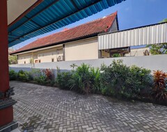 Khách sạn Oyo Life 92838 Kost Ibu Surya (Jembrana, Indonesia)