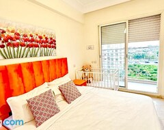 Koko talo/asunto Greeny View In Cosy 3bdr - Downtown Near Train / Tram (Casablanca, Marokko)