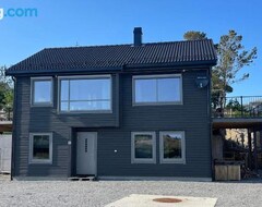 Hele huset/lejligheden Holiday Home Hellesoy (Radøy, Norge)