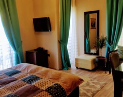 Hotel Dream (Tirana, Albanija)