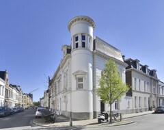 Koko talo/asunto Zurenborg Area (Antwerpen, Belgia)
