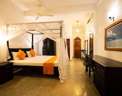 Khách sạn International Beach Hotel & Restaurant (Hikkaduwa, Sri Lanka)