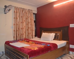 Khách sạn OYO 13736 Hotel Stay Well (Dalhousie, Ấn Độ)
