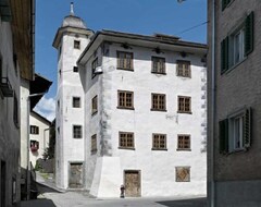 Toàn bộ căn nhà/căn hộ Holiday Apartment Valendas For 7 Persons With 5 Bedrooms - Historical Building (Valendas, Thụy Sỹ)