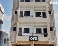 Khách sạn Oyo Flagship 81205 Royal Palace Hotel (Pimpri-Chinchwad, Ấn Độ)