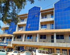 Khách sạn Blue Star Apartments (Entebbe, Uganda)