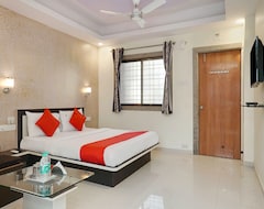 Khách sạn OYO 13902 Orient Bay Inn (Mahabaleshwar, Ấn Độ)
