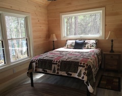 Entire House / Apartment Secluded, Off-grid, Dog-friendly Cabin On Pristine Lake (Machias, USA)