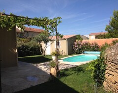 Tüm Ev/Apart Daire Single Storey Villa With Enclosed Garden And Swimming Pool, Provence (Aubignan, Fransa)