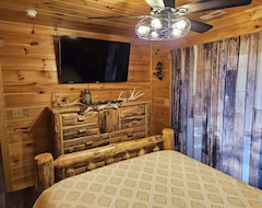 Cijela kuća/apartman Lake Cumberland Cabin Getaway! Quick Local Lake Access! (Russell Springs, Sjedinjene Američke Države)
