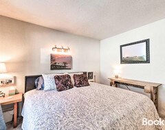 Cijela kuća/apartman Bright Cloudcroft Condo With Game Room And Deck! (Cloudcroft, Sjedinjene Američke Države)