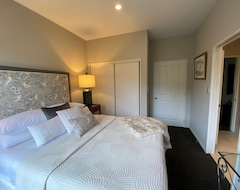 Bed & Breakfast Chateau Pritchard (Springfield, New Zealand)