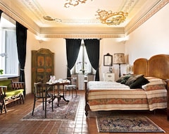 Hotel Villa Clodia Relais (Manziana, Italy)