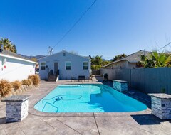Toàn bộ căn nhà/căn hộ San Fernando Pool Home + Large Private Guest House (San Fernando, Hoa Kỳ)