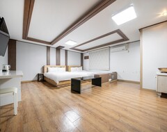Otel Raon (Gwangyang, Güney Kore)