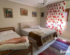 Pensión Kruja Shared Apartment (Tirana, Albania)