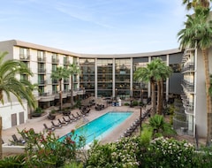 Khách sạn Embassy Suites by Hilton Phoenix Biltmore (Phoenix, Hoa Kỳ)