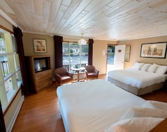 Khách sạn The Juliana Resort (Lake George, Hoa Kỳ)