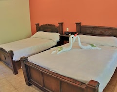 Hotelli Pitaya Lodge (Potrero Grande, Costa Rica)