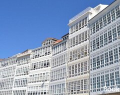 Entire House / Apartment Zalaeta Playa Apartments (A Coruña, Spain)