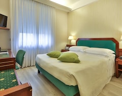 Hotel Astoria Sure Hotel Collection By Best Western (Milan, Italy)