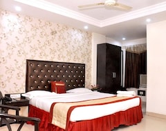 Khách sạn Royal Inn (Ankleshwar, Ấn Độ)