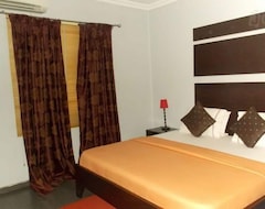 Khách sạn Precinct Comfort Services Yaba (Lagos, Nigeria)
