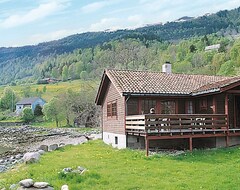 Cijela kuća/apartman 8 Person Holiday Home In Nordfjordeid (Eid, Norveška)