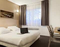 Khách sạn Comfort Suites Annecy Seynod (Seynod, Pháp)