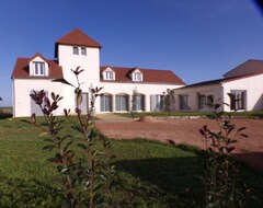 Toàn bộ căn nhà/căn hộ New! Very Beautiful Villa, Neat Decoration, Land Of 2000M2 (Saint-Clément-de-Régnat, Pháp)