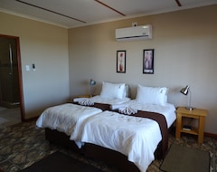 Hotel Eden Chalets (Windhoek, Namibia)