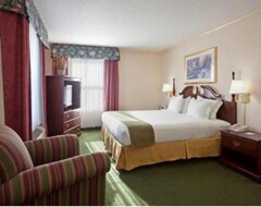 Hotel Holiday Inn Express & Suites Amherst-Hadley (Hadley, USA)