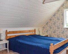 Hele huset/lejligheden 1 Bedroom Accommodation In Löttorp (Löttorp, Sverige)