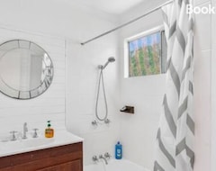 Toàn bộ căn nhà/căn hộ Tranquil Three-bedroom Retreat With Two Bathrooms (Burpengary, Úc)