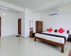 Khách sạn Capital O73880 Ragsys Hotels (Madikeri, Ấn Độ)
