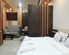 Hotel Room Maangta 125 @ Kalyan East (Kalyan-Dombivali, India)