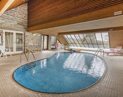 Toàn bộ căn nhà/căn hộ The Round House - Family House With Indoor Pool (Knowsley, Vương quốc Anh)
