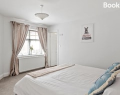 Koko talo/asunto Beach Front House (Frinton-on-Sea, Iso-Britannia)