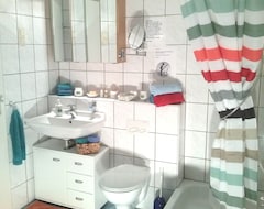 Koko talo/asunto Cozy Apartment As An Alternative To A Hotel. Parking, Kitchen, Terrace. (Bergisch Gladbach, Saksa)