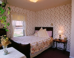 Hotel Auberge by the Sea B & B (Old Orchard Beach, USA)