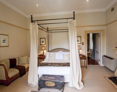 Hotel Hacklewood Hill Country House (Walmer, South Africa)