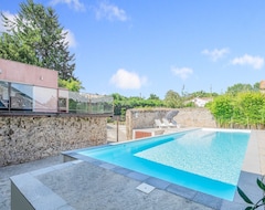 Cijela kuća/apartman Comfy Holiday Home In Saint-denis With Private Pool (Saint-Denis, Francuska)