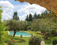 Toàn bộ căn nhà/căn hộ New! Provence Charm, Near Uzès, Beautiful Gardens And Pool, 18th C Mas, , A/c (La Bastide-d'Engras, Pháp)