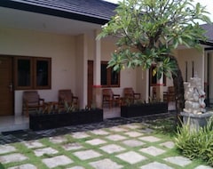 Hotelli Oyo 93758 Lembah Sriti Homestay (Praya, Indonesia)