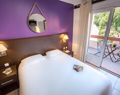 Hotel Les Pins Blancs De Provence (Le Muy, Frankrig)