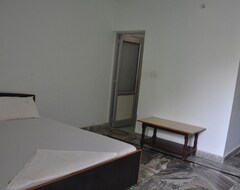 Hotel Private Room On The Green Side Of Ganga (Rishikesh, Indien)
