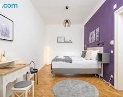 Koko talo/asunto Central City Apartments (Wien, Itävalta)