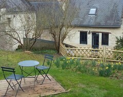 Hele huset/lejligheden La RouÈre, Small Stone House (Rigny-Ussé, Frankrig)