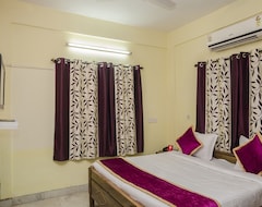 Khách sạn OYO 11360 Western Enclave (Kolkata, Ấn Độ)
